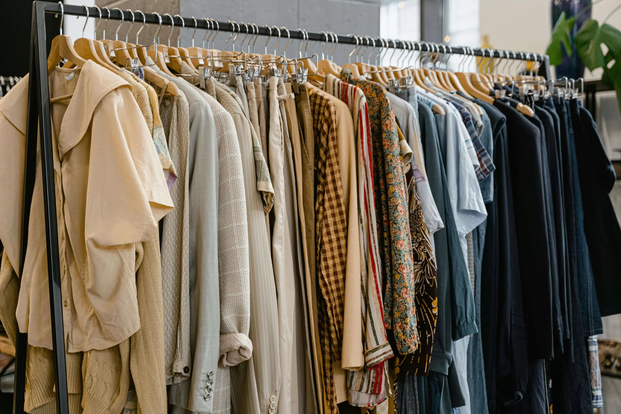 A complete guide to sustainable and slow fashion